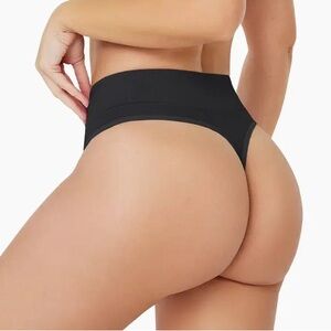 CURVEEZ Pure Shape Thong - Black